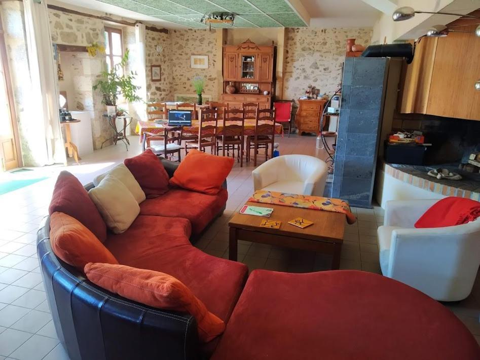 La Tribu De Lavaud Bed and Breakfast Saint-Quentin-sur-Charente Eksteriør billede