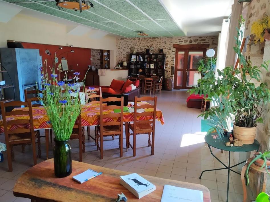La Tribu De Lavaud Bed and Breakfast Saint-Quentin-sur-Charente Eksteriør billede